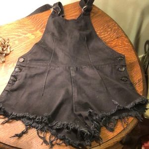 Zee Gee Why XS overalls in black well taken care not washed out